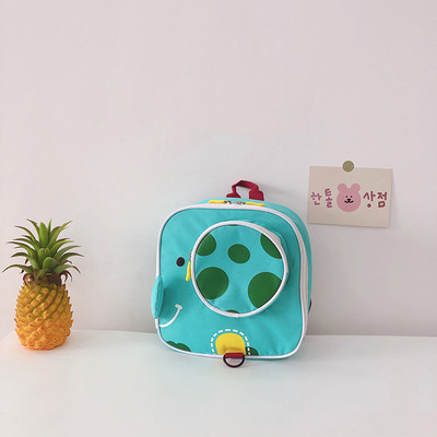 Καθημερινό παιδικό σακίδιο σε τετράγωνο σχήμα