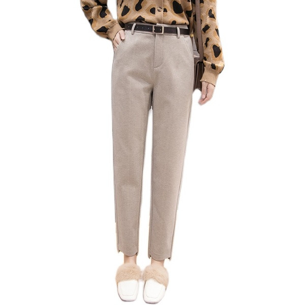 Ženske hlače - ravni model s džepovima i standardnim strukom