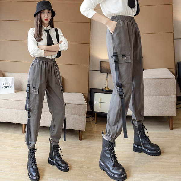 Női sportnadrág zsebekkel - széles modell