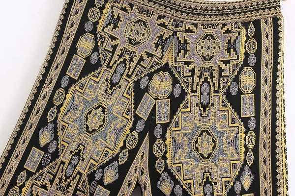 Széles modell női nadrág, magas derékkal