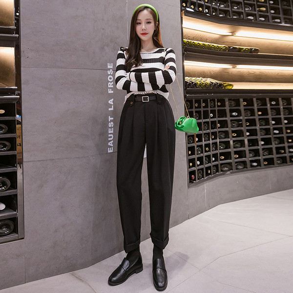 Γυναικείο παντελόνι με τσέπες και ψηλό στη μέση - ίσιο μοντέλο