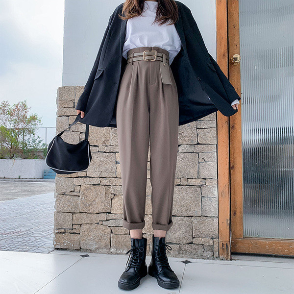 Új modell női nadrág övvel és zsebekkel