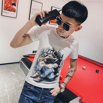 Καλοκαιρινό μπλουζάκι με έγχρωμη εκτύπωση