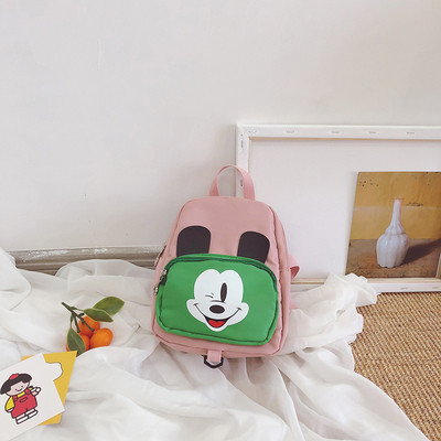 Παιδικό σακίδιο με μπροστινή τσέπη και διάφορες εφαρμογές