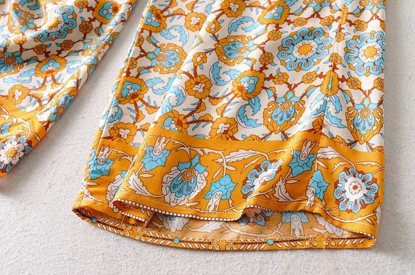 Naiste kõrge vöökoha ja kummiga püksid