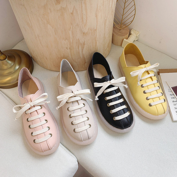 Új modell női tornacipő műbőr nyakkendővel