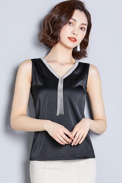 Μοντέρνο γυναικείο μπλουζάκι σιφόν με λαιμόκοψη