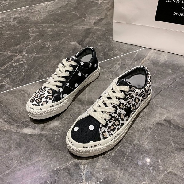 Γυναικεία casual αλητικά παπούτσια πουά με επίπεδη σόλα 