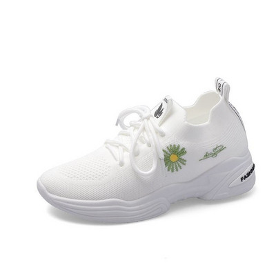 Női alkalmi tornacipő hímzéssel