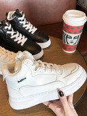 Öko-nahast kõrged naiste tossud kirja ja paeltega