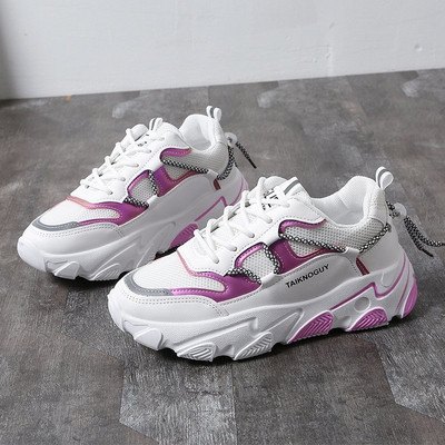 Σπορ αναπνεόμενα γυναικεία παπούτσια με τραχιά σόλα