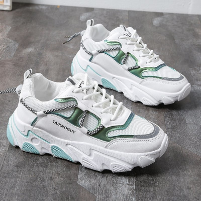 Σπορ αναπνεόμενα γυναικεία παπούτσια με τραχιά σόλα