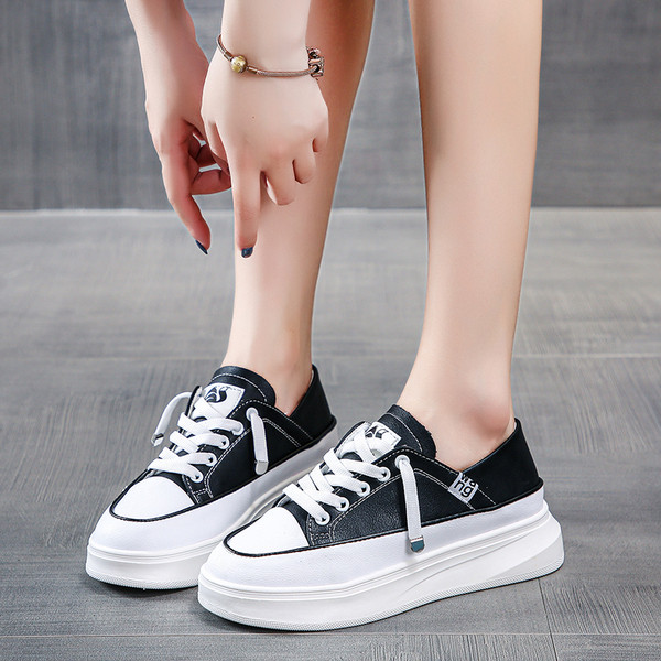 Νέο μοντέλο γυναικεία αθλητικά παπούτσια από οικολογικό δέρμα με κορδόνια