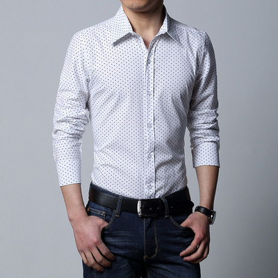 Μοντέρνο ανδρικό πουκάμισο με κλασικό γιακά και μακριά μανίκια