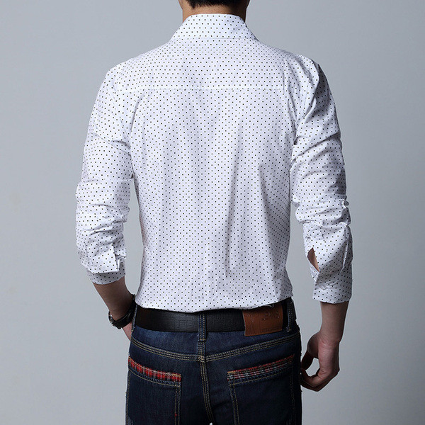 Μοντέρνο ανδρικό πουκάμισο με κλασικό γιακά και μακριά μανίκια