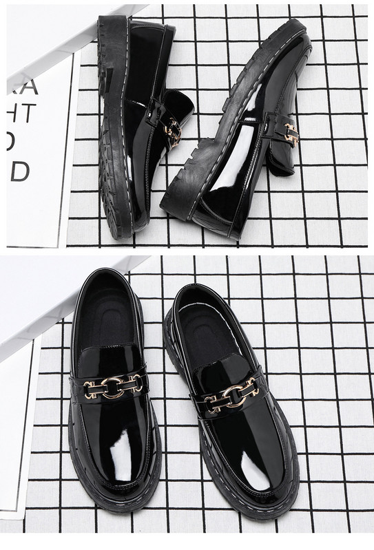 Μοντέρνα ανδρικά μοκασίνια από οικολογικό δέρμα με μεταλλική διακόσμηση σε δύο μοντέλα