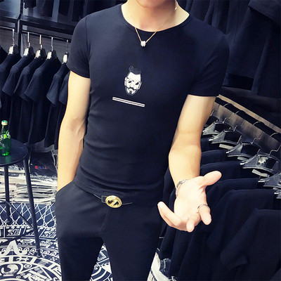 Férfi pólóhoz simuló modell rövid ujjú, rátéttel