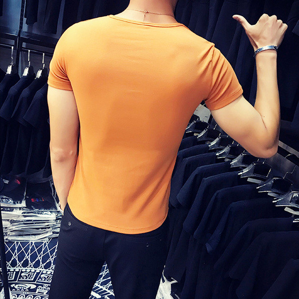 Férfi pólóhoz simuló modell rövid ujjú, rátéttel