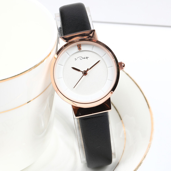 Γυναικείο ρολόι με λεπτό δερμάτινο λουράκι - στρογγυλό σχήμα