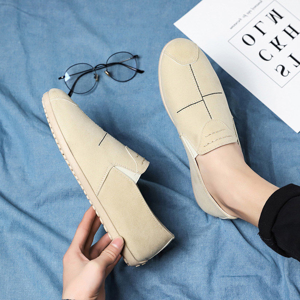 Férfi alkalmi mokaszinok - hegyes modell lapos talppal