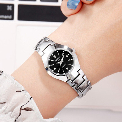 Novi model ženskog vodootpornog sata sa metalnim lancem