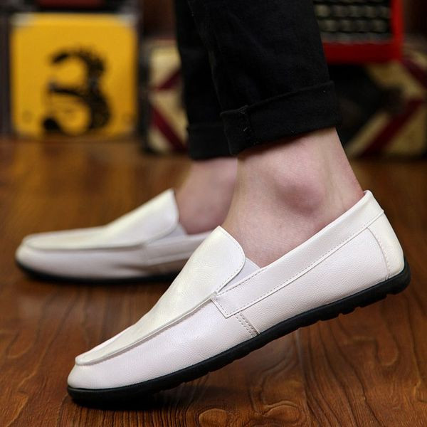 Alkalmi férfi mokaszin - hegyes modell eco bőrből