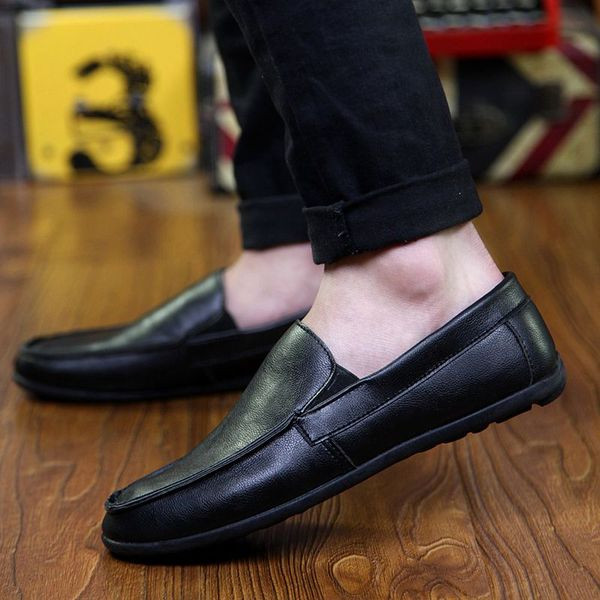 Alkalmi férfi mokaszin - hegyes modell eco bőrből