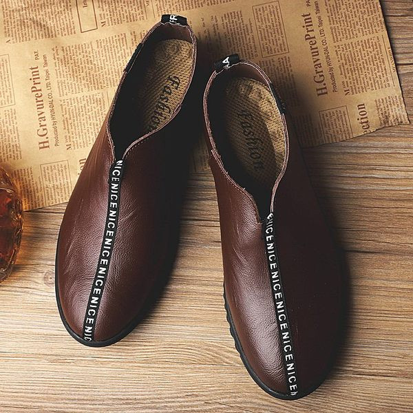 Ανδρικά έκο δερμάτινα μοκασίνια με επιγραφή και επίπεδη σόλα