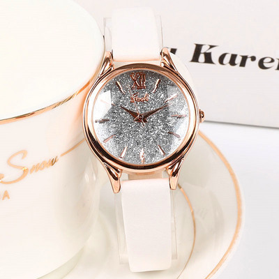 Γυναικείο ρολόι με λεπτό δερμάτινο λουράκι σε στρογγυλό σχήμα