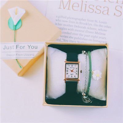 Καθημερινό γυναικείο ρολόι με δερμάτινο λουράκι