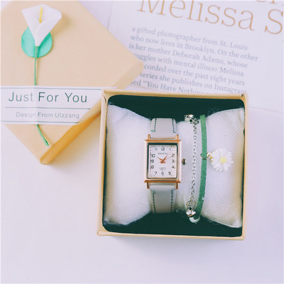 Καθημερινό γυναικείο ρολόι με δερμάτινο λουράκι