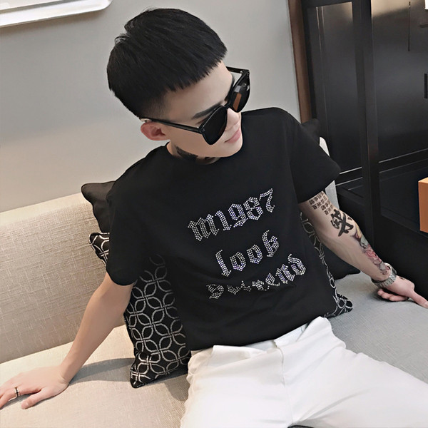 Nyári póló rövid ujjal és feliratokkal