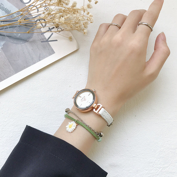 Új modell női karóra vékony szíjjal