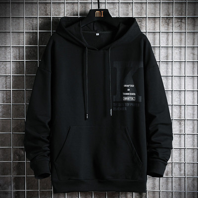 Kapuutsiga ja lipsudega meeste pluus