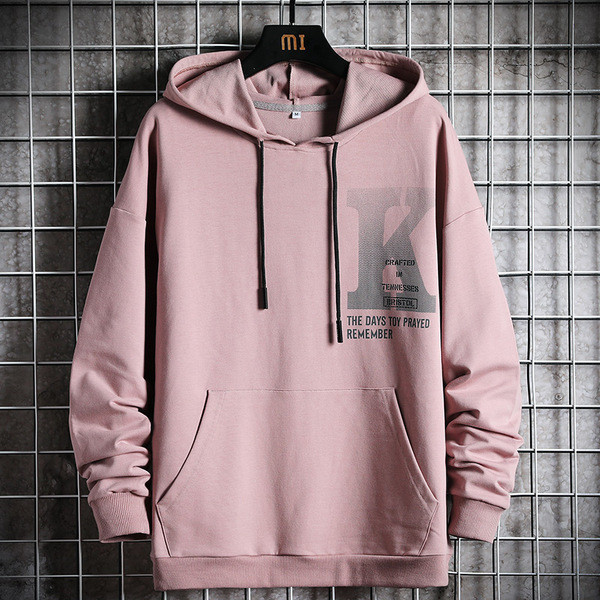 Kapuutsiga ja lipsudega meeste pluus