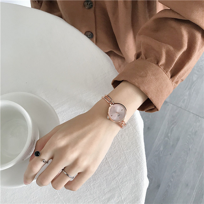 Új modell női karóra fém lánccal