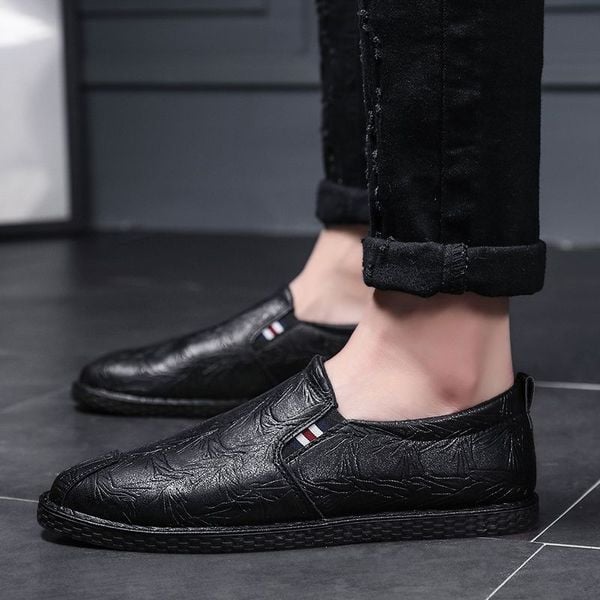 Férfi mokaszin lapos műbőr talppal