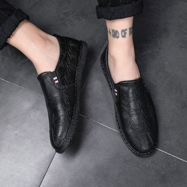 Férfi mokaszin lapos műbőr talppal