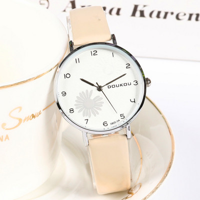 Női karóra bőrszíjjal - kerek forma