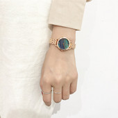 Moodne metallist ketiga naiste käekell