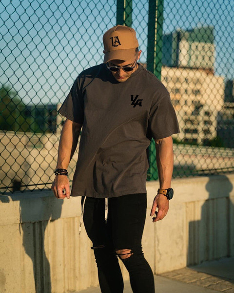 Férfi pamut póló ovális nyakkivágással és rövid ujjal