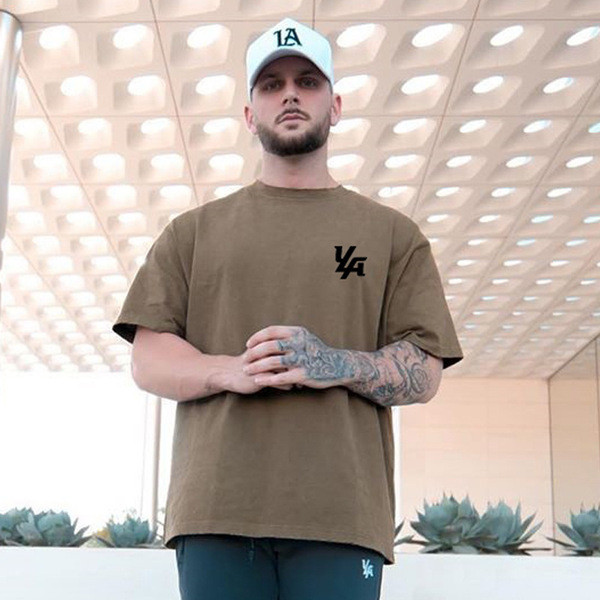 Férfi pamut póló ovális nyakkivágással és rövid ujjal