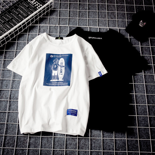 Férfi póló rátéttel, kerek nyakkivágással