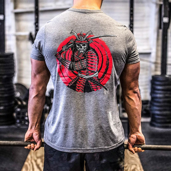 Új modell férfi póló ovális nyakkivágással, színes rátéttel