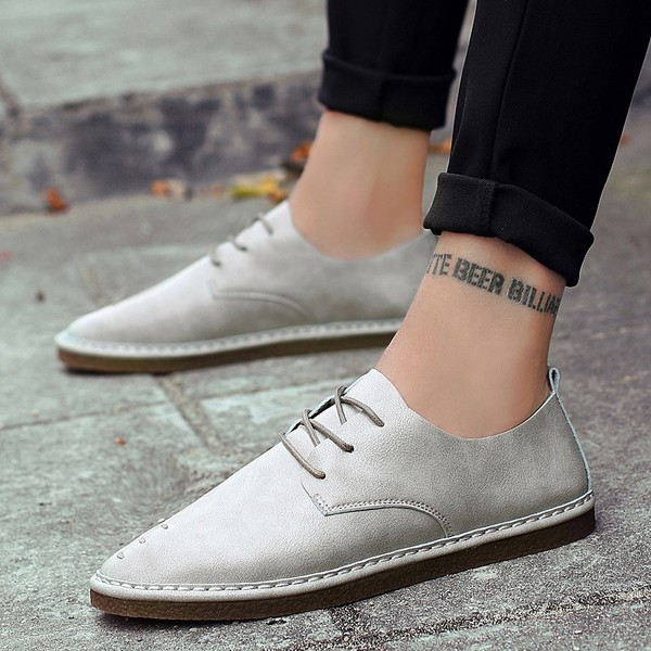 Ανδρικά μοκασίνια με κορδόνια και επίπεδη σόλα σε τρία χρώματα