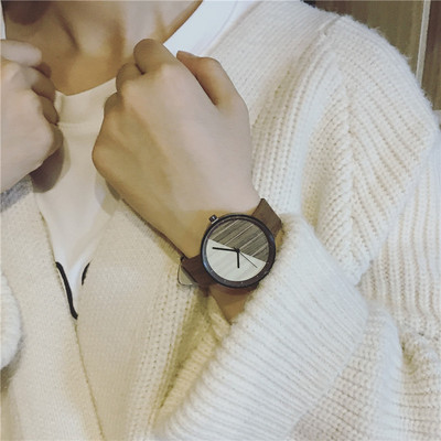 Uue mudeli nahkrihmaga naiste käekell - ümar kuju