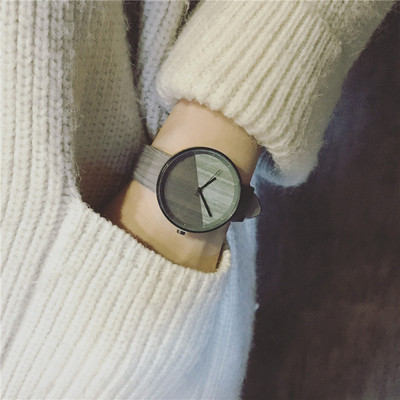 Uue mudeli nahkrihmaga naiste käekell - ümar kuju