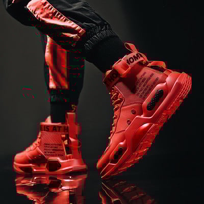 Kareda tallaga meeste tossud - mitu mudelit