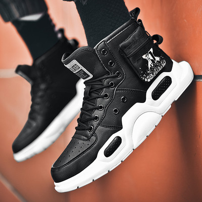 Kareda tallaga meeste tossud - mitu mudelit