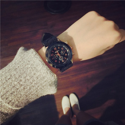 Καθημερινό γυναικείο ρολόι με ιμάντα σιλικόνης - στρογγυλό σχήμα